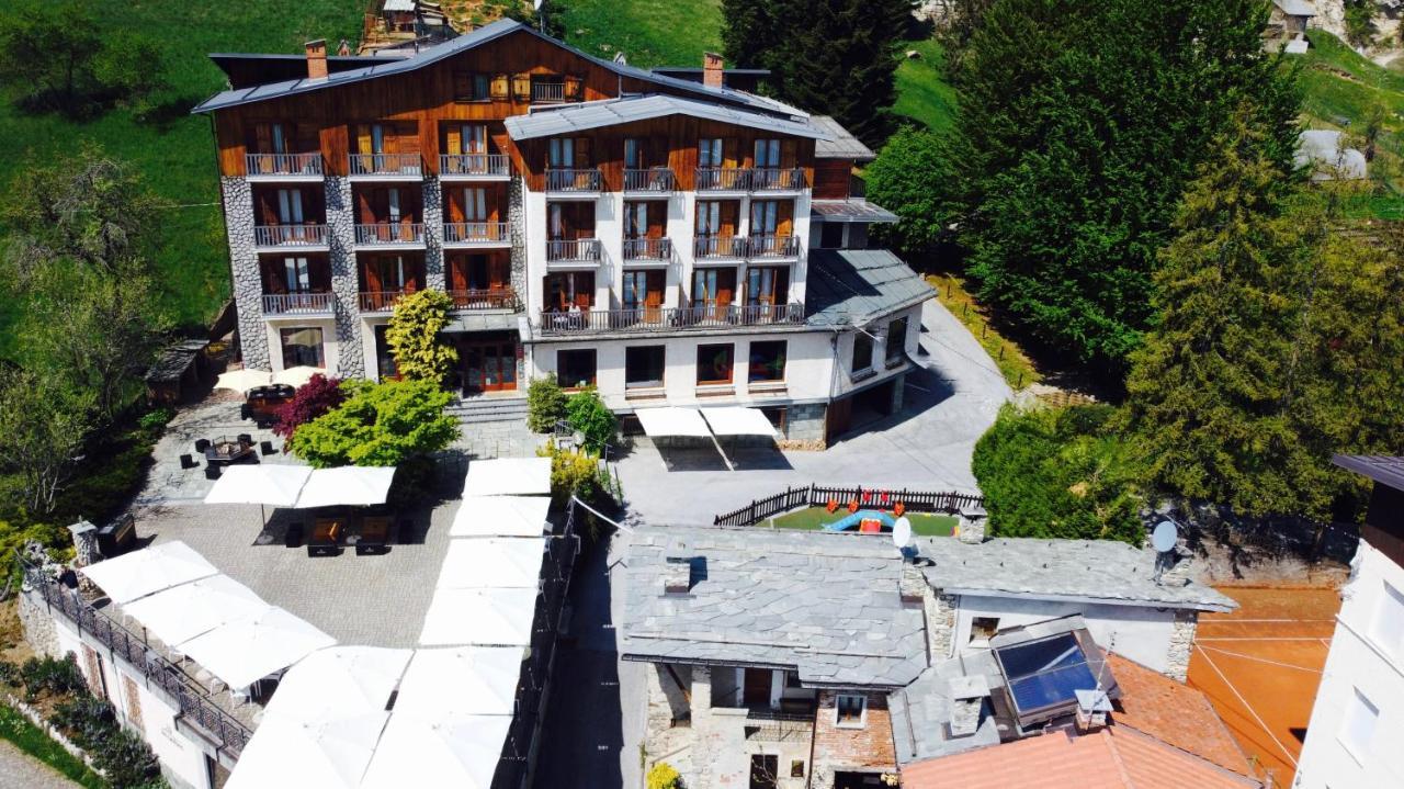 Hotel Miramonti Family & Spa フラボーザ・ソプラーナ エクステリア 写真